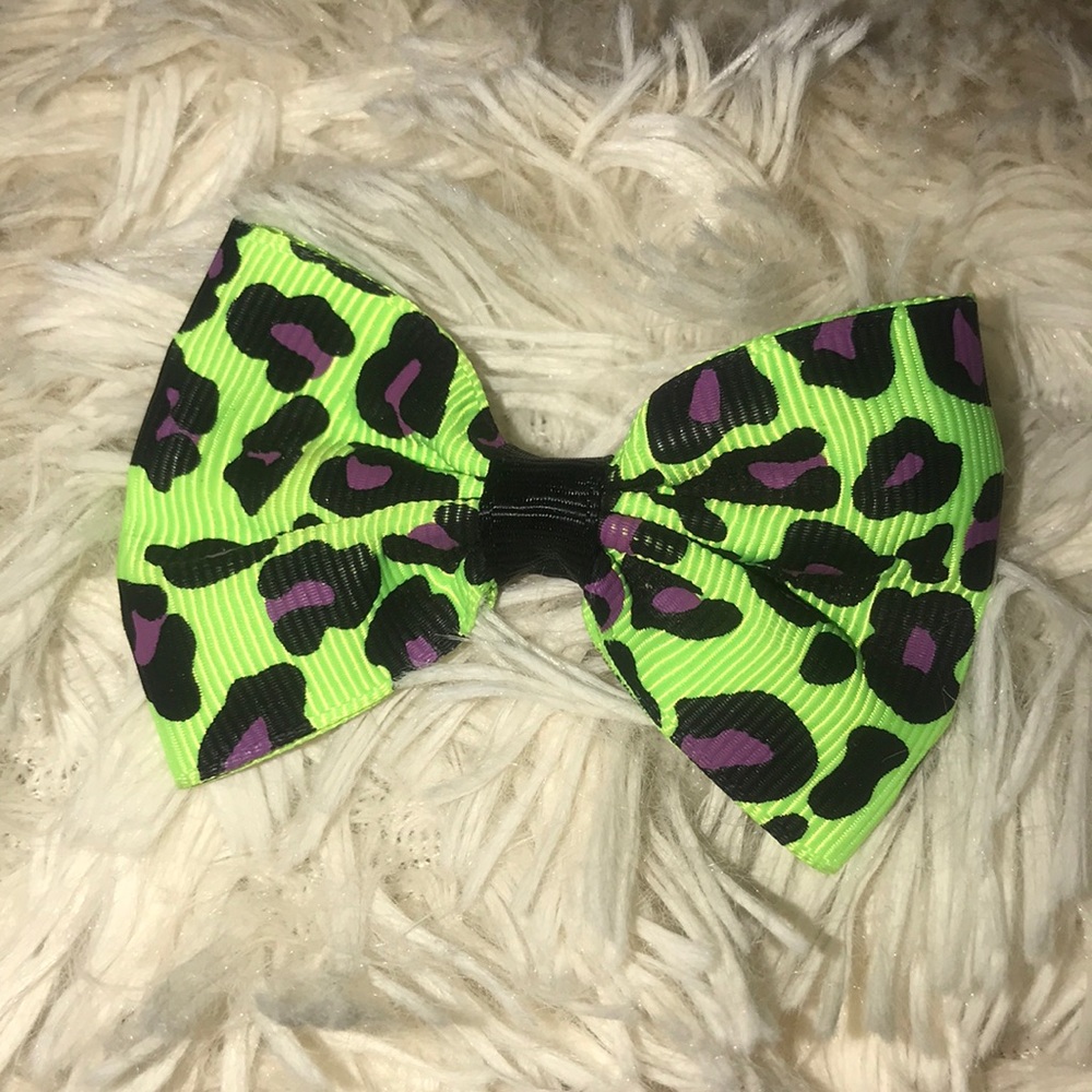 Cheetah Bows - Picture 4 of 5
